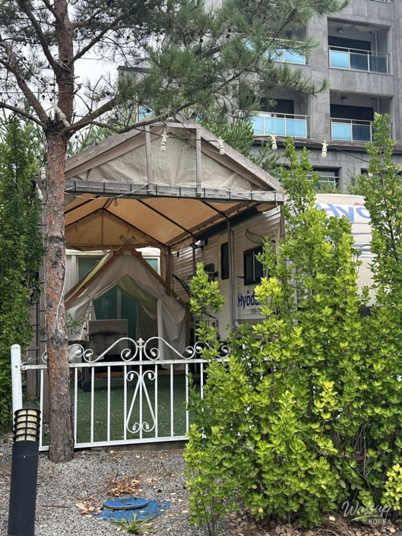 Bench and relaxation area along the nature loess path