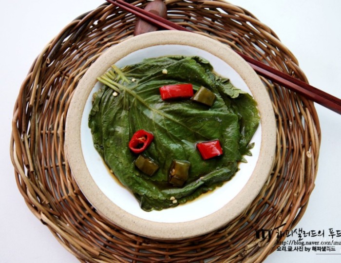 Delicious Perilla Leaf Pickles