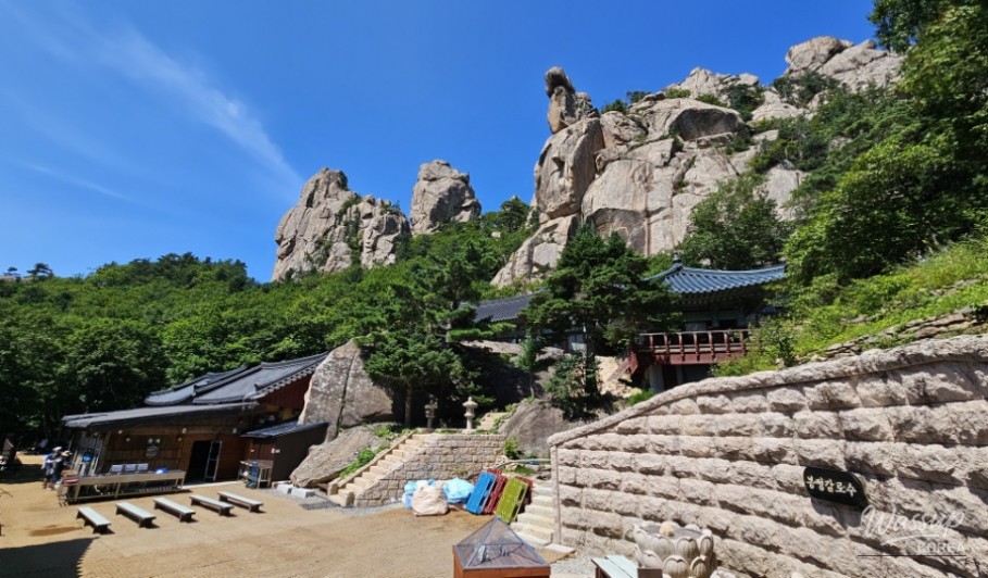 The ancient Saritap stone stupa overlooking the mountain ridges