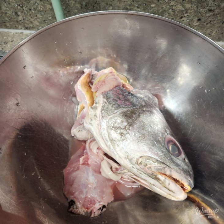 A delicious croaker set-up