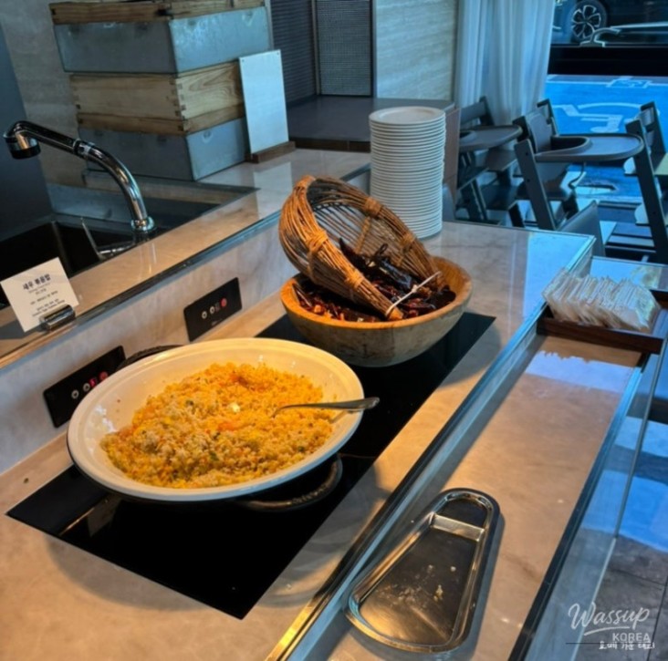 Restaurant view