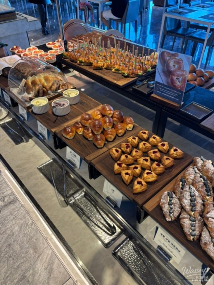 Bread with spreads