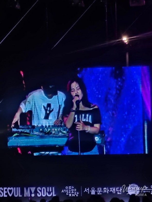 Lee Hi on Stage
