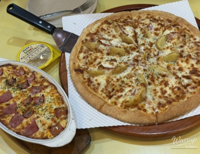 Pizza School Interior