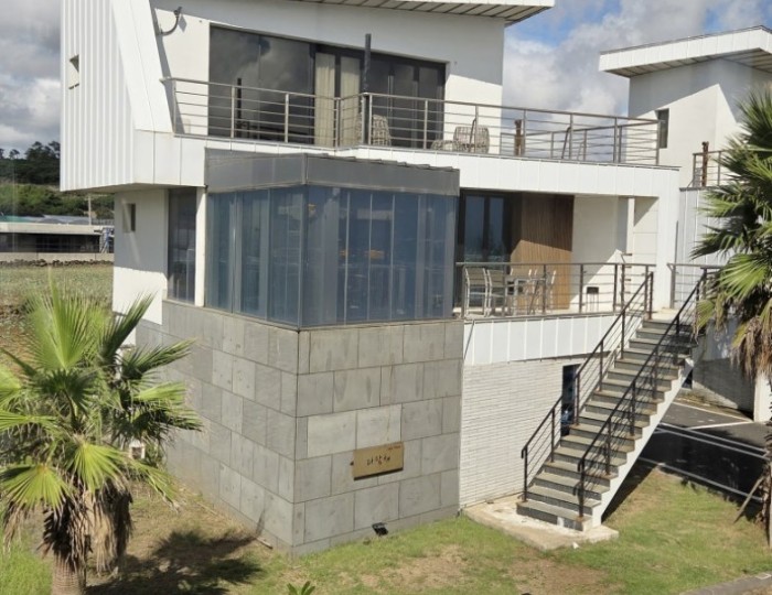 A Relaxing Family Getaway: Jeju Noeul Bada Pool Villa Review106