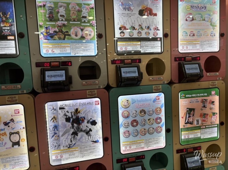 The spacious hallway of COEX Mall connecting different shopping zones