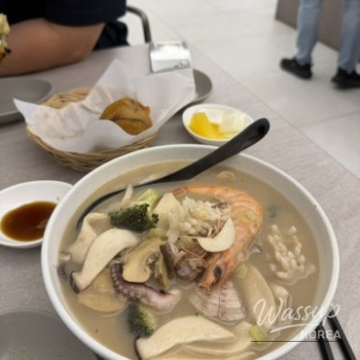 Precious memory of a spicy and delicious jokbal set meal