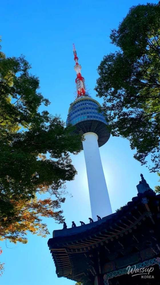 A happy time spent looking out over the panoramic city view from the N Seoul Tower observation deck