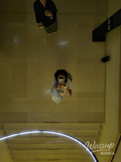 A valuable experience standing before the massive art installations at the Leeum