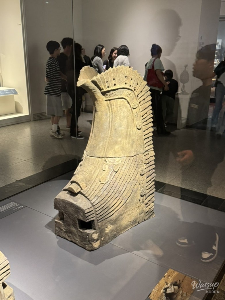 Close-up of a white flower in the garden