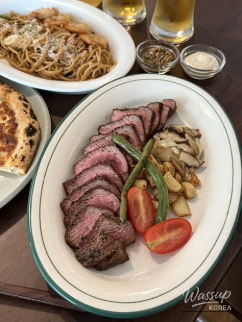 Restaurant atmosphere