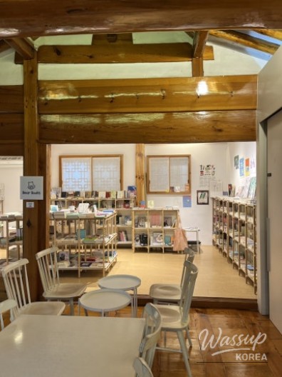 Vibrant yellow trees lining the narrow and quiet alleys of Seochon
