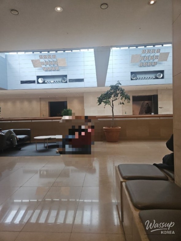 Warm memories of the family's handwriting pieces pinned on the board