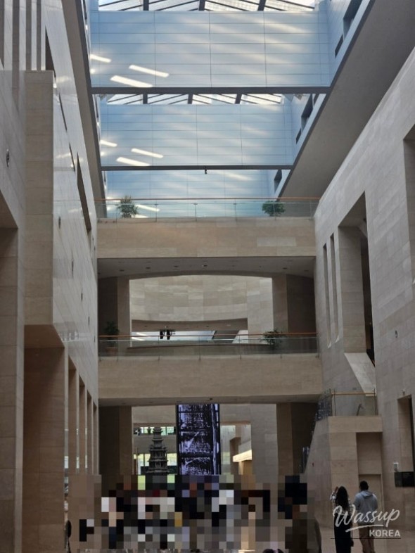 Enjoyable moment reading the exhibits together in the gallery