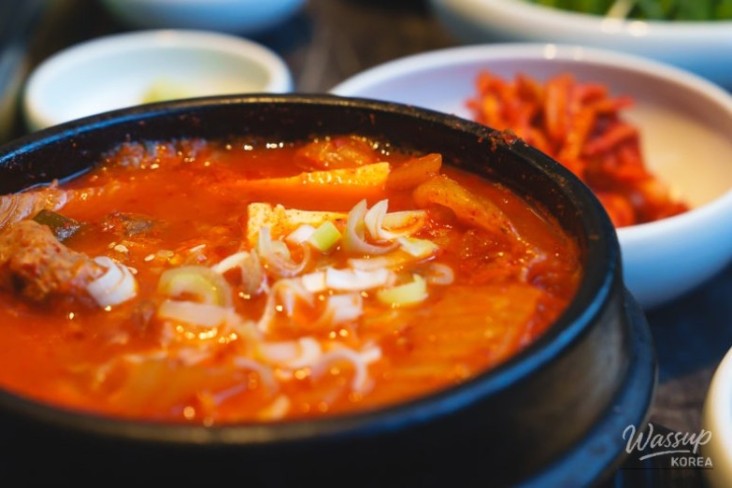 화려한 장면