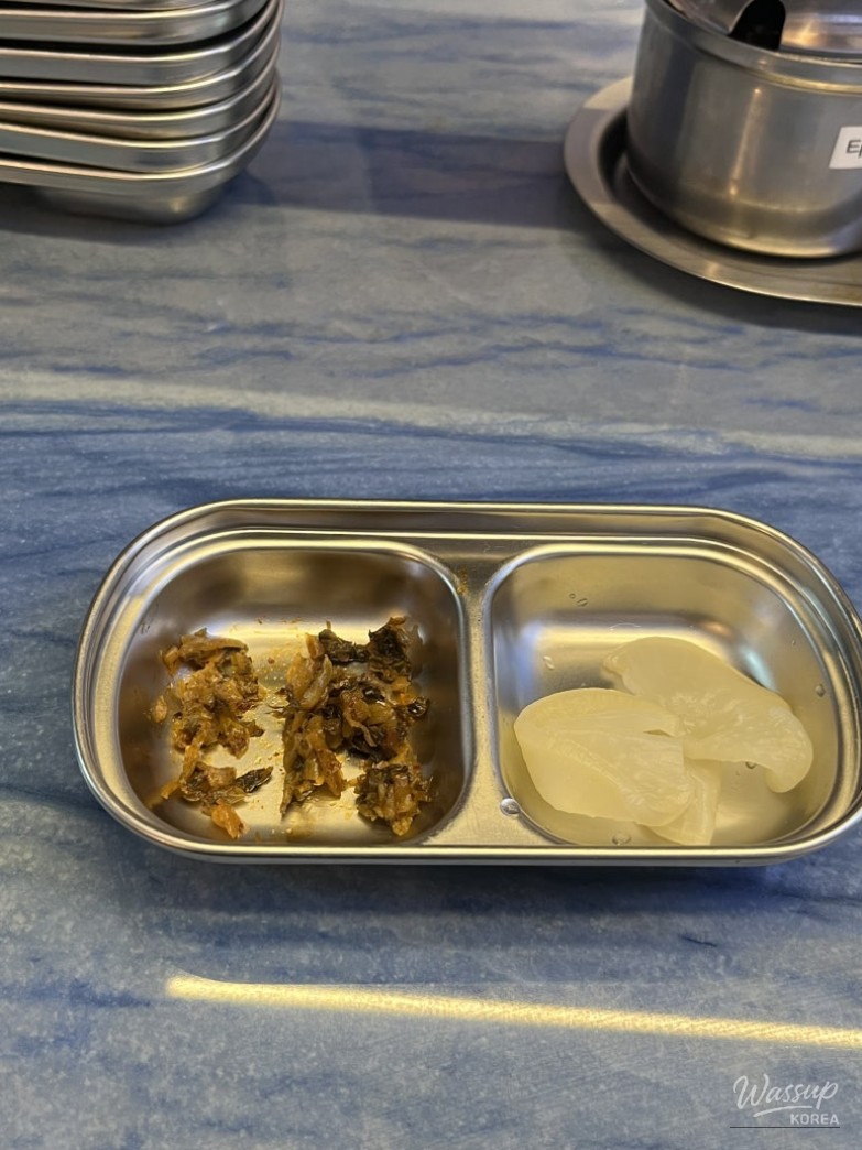 A mysterious appearance