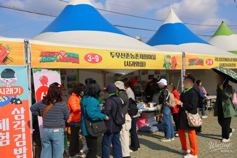 Local Yanggu Rice Makgeolli tasting and sales station