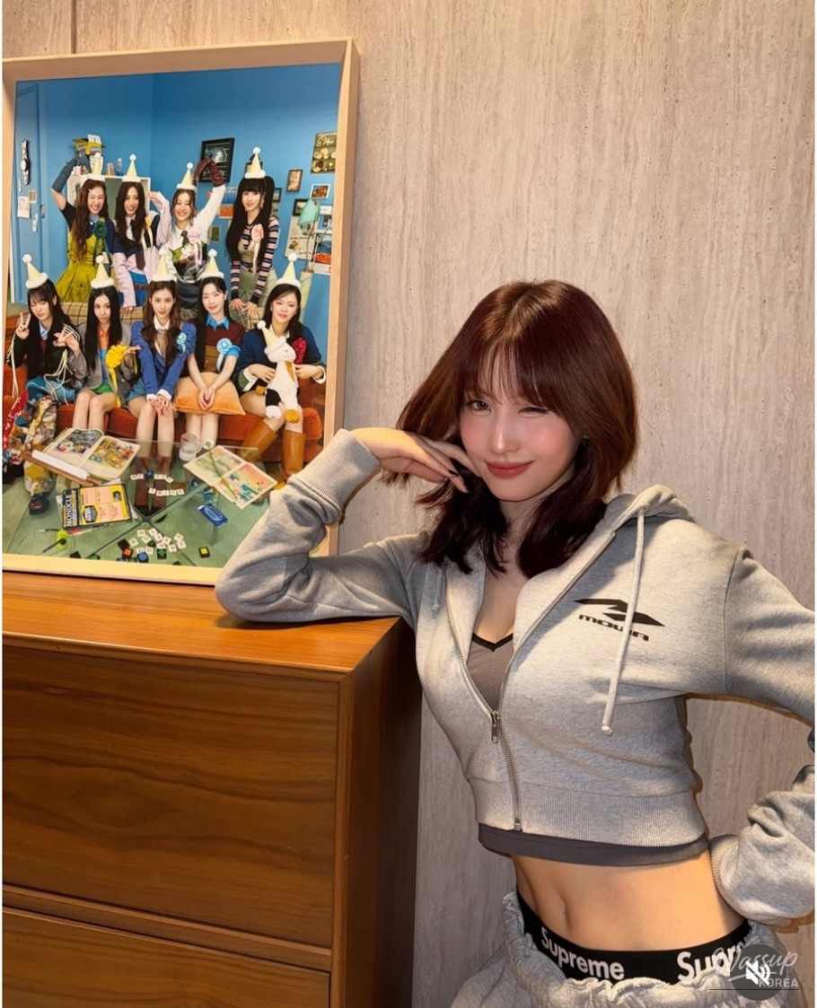 Detail shot of peach beige blush blending into skin