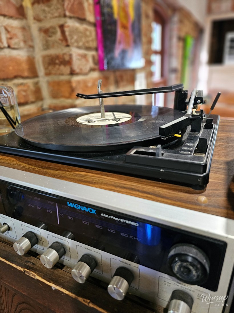 Traditional tea and coffee service available for cultural participants