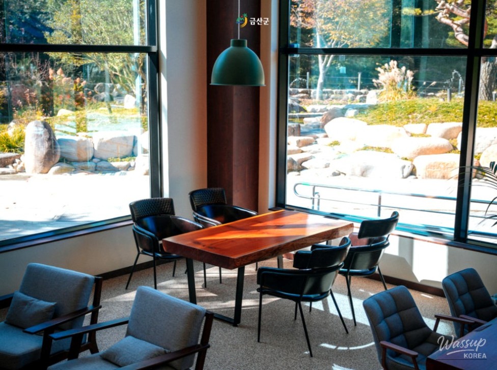 Mysterious appearance