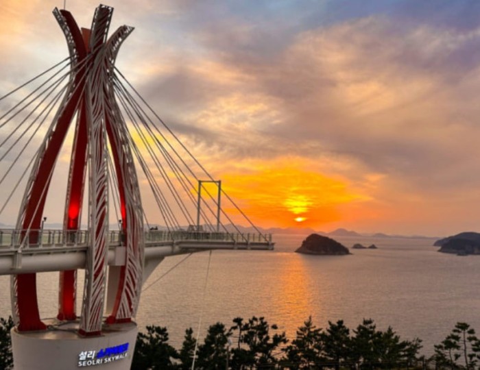 Sully Skywalk in Namhae: A Thrilling Experience Above the Sea float