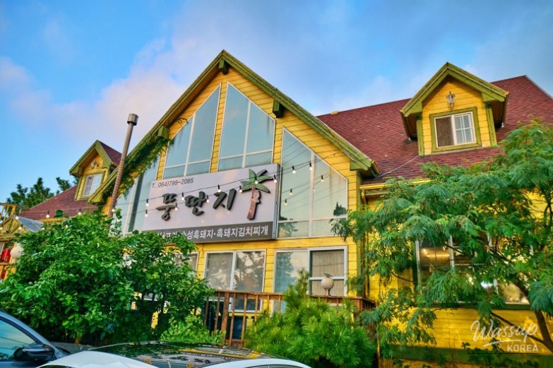 A Must-Visit Black Pork Restaurant in Aewol, Jeju_02