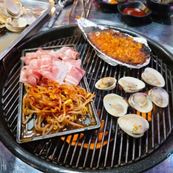 A Delightful Seafood Experience in Sokcho_01