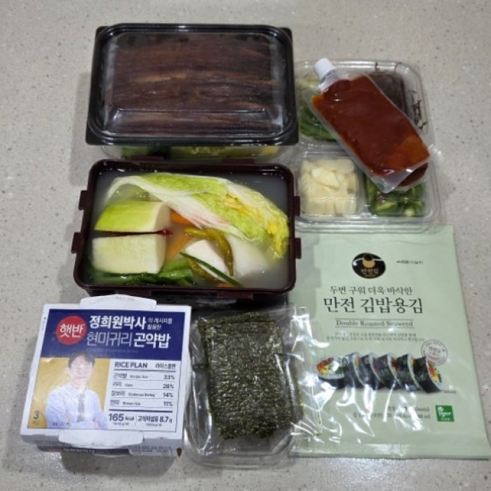 Making Gwangmyeong Gimbap with Gang Min-kyung_02