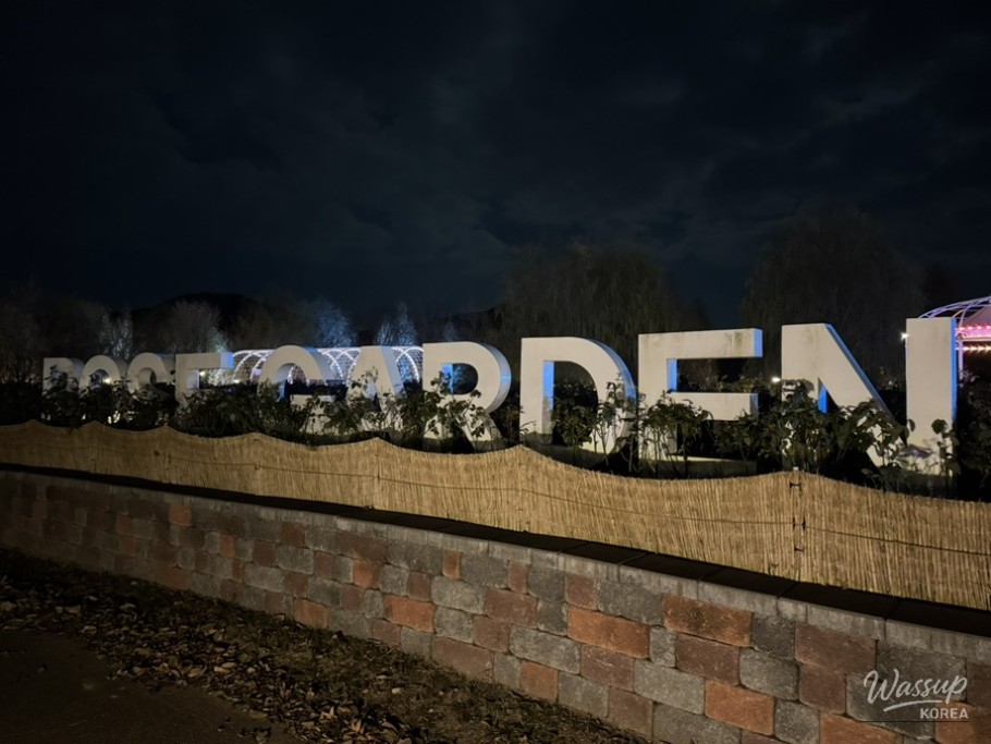 A Night Walk at Changpo Garden_08