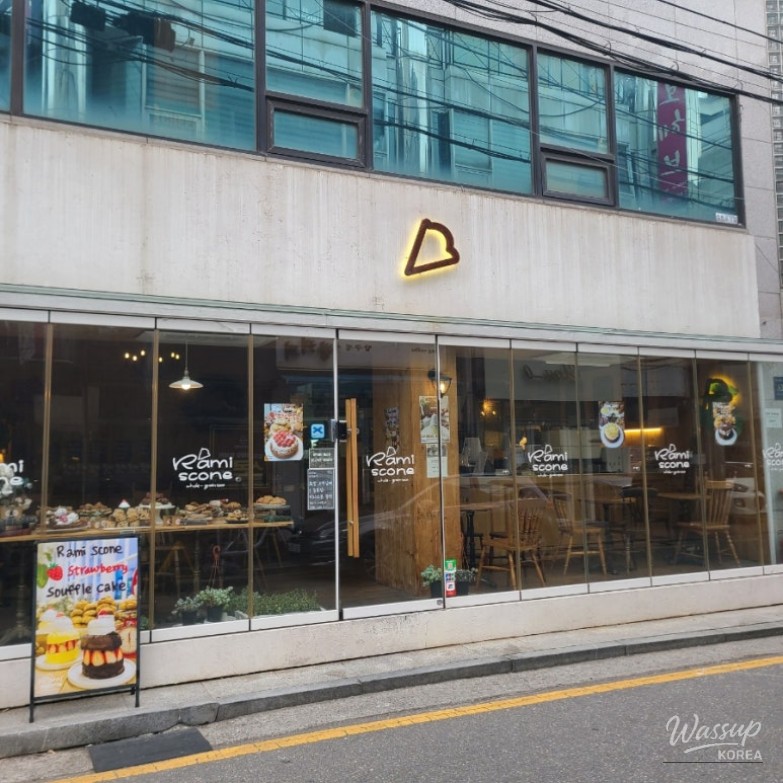 Discovering the Delightful Scones at Cafe Ramiscone in Apgujeong_01