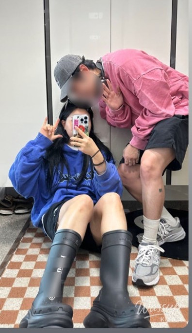 Balenciaga x Crocs Rubber Boots Review_06