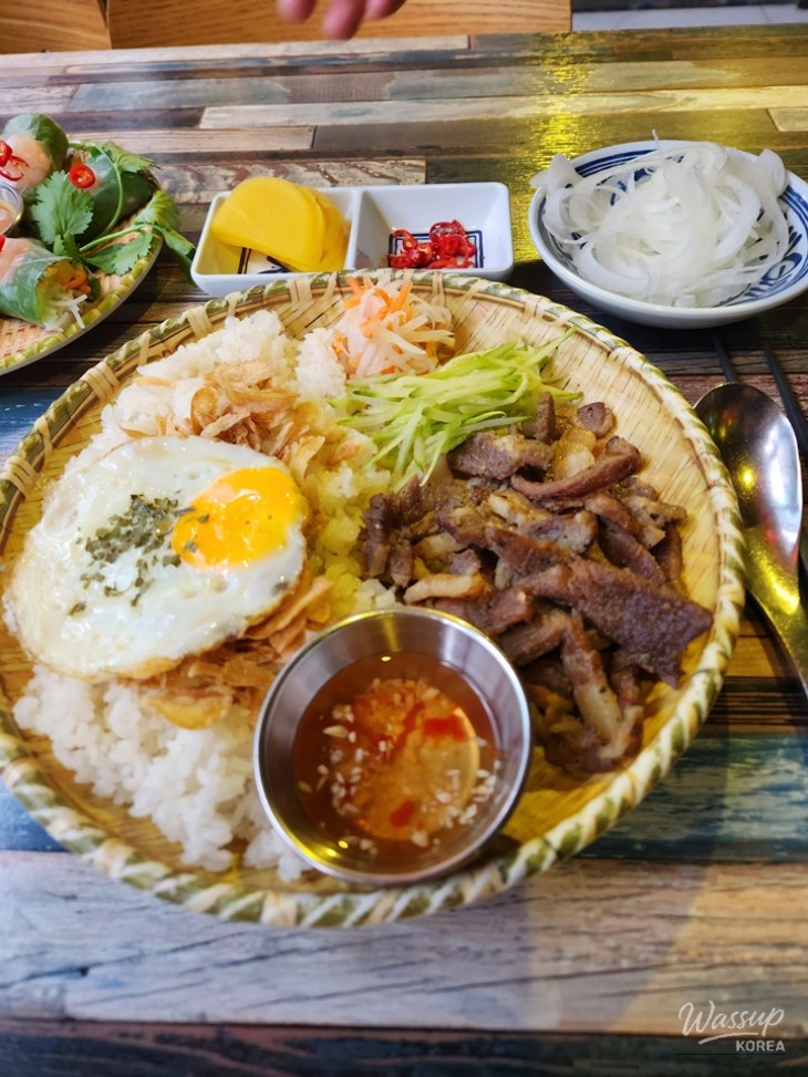 Exploring Bep Viet Euljiro: A Taste of Vietnam in Seoul_05