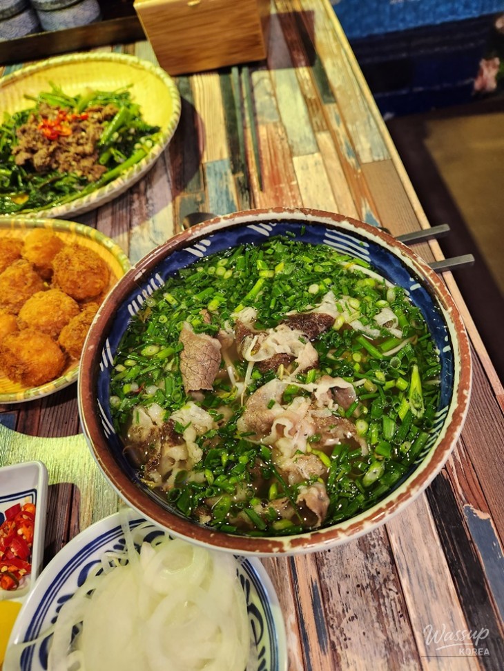 Exploring Bep Viet Euljiro: A Taste of Vietnam in Seoul_03