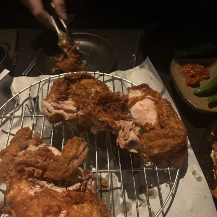 A Delightful Evening at Itaewon Station_01