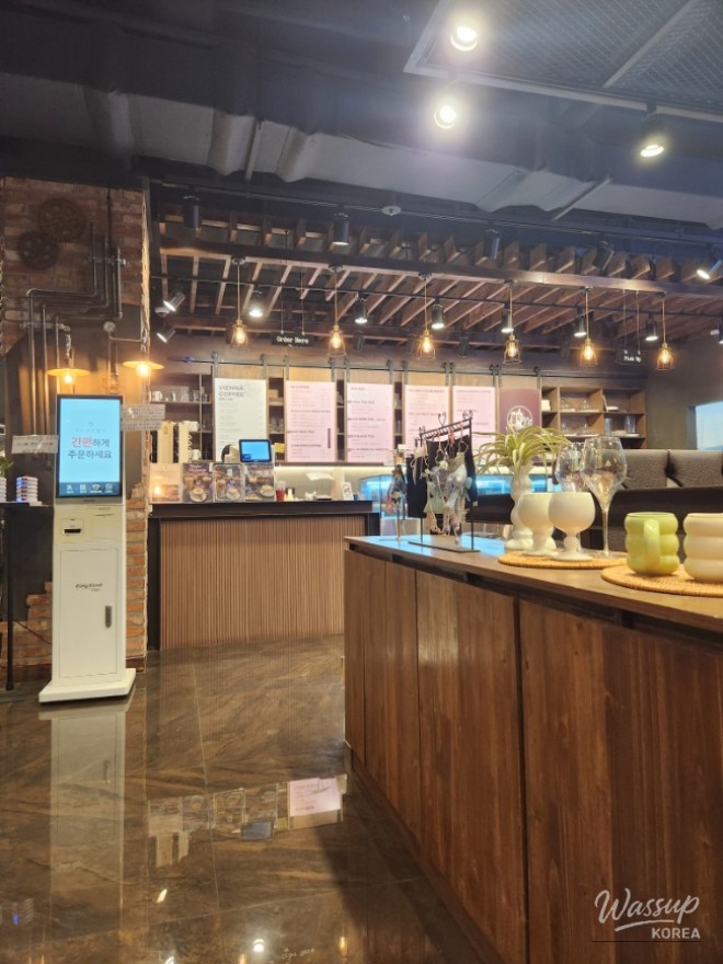 A Cozy Café Experience at Vienna 227 in Gunja_03