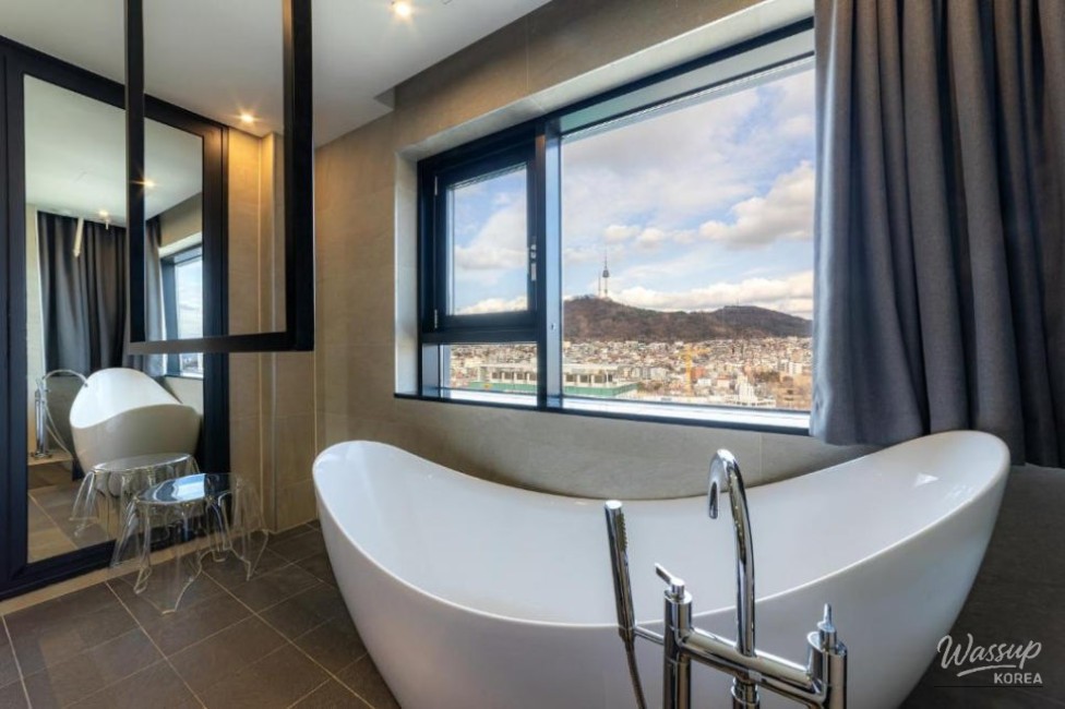 Hotel The Designers Seoul Station: A Unique Stay Experience_02