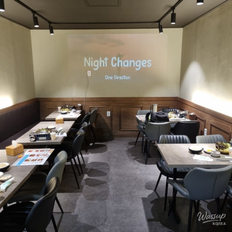 A Must-Visit Oyster Bossam Restaurant in Winter: Samhaejip Jongno Branch_05