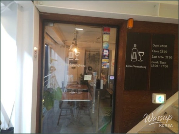 Discovering Hidden Gem: Bistro Sarangbang in Hongdae_02