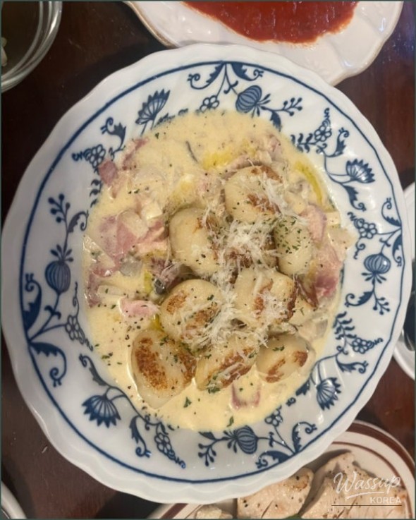 Discovering Hidden Gem: Bistro Sarangbang in Hongdae_08