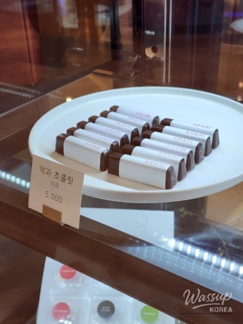 Dubai-inspired salted bungeoppang from Chaildish pop-up at Lotte World Mall