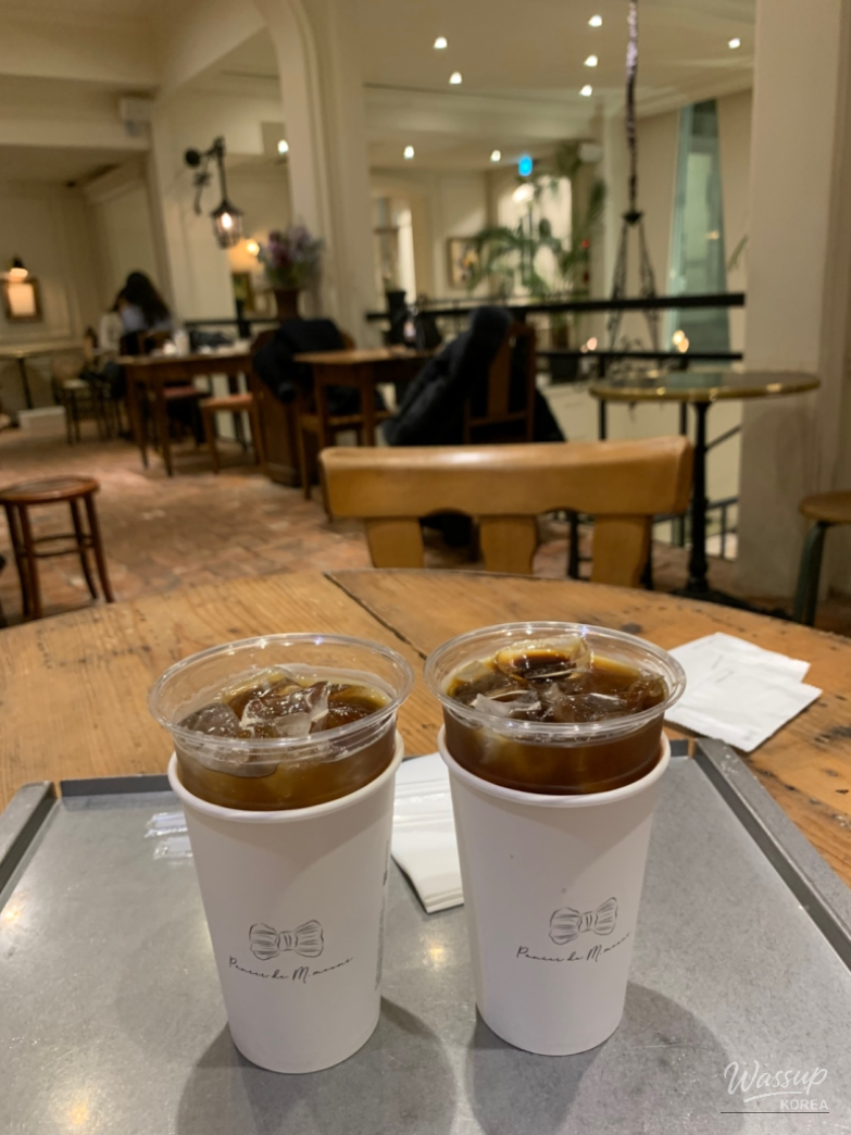 A Visit to Panid M Muni: The Christmas Tree Cafe in Apgujeong_28