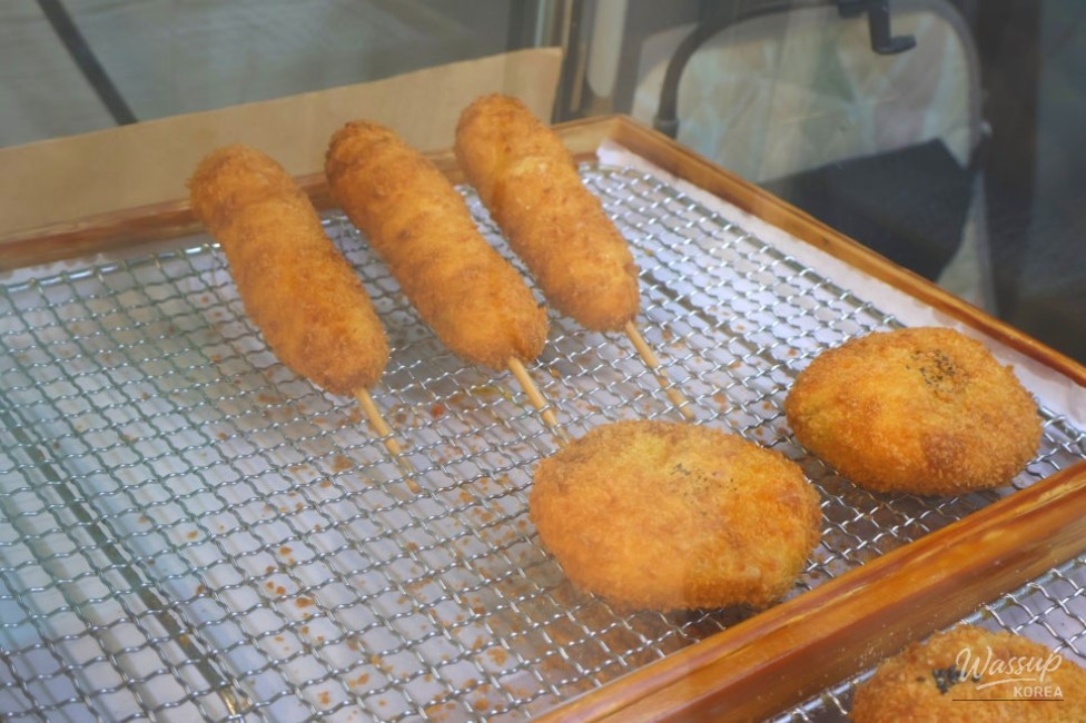 Exploring Jangheung: The Delight of Sweet Rice Doughnuts_11