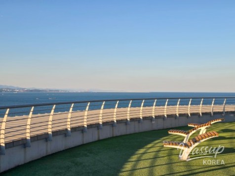 Children-friendly exhibition space within the theme park