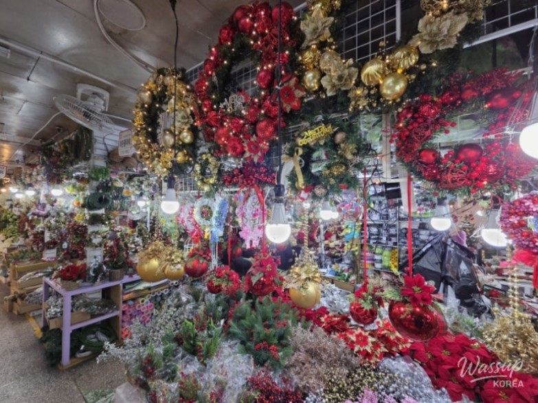 Exploring the Vibrant Namdaemun Market_03