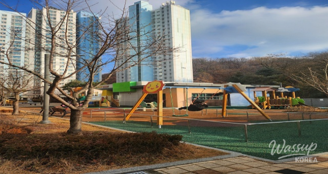 Hyungdong Harrington Place Apartment Community and Amenities_08