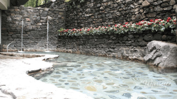 Top 4 Healing Hot Springs in Korea for Winter Getaways_04