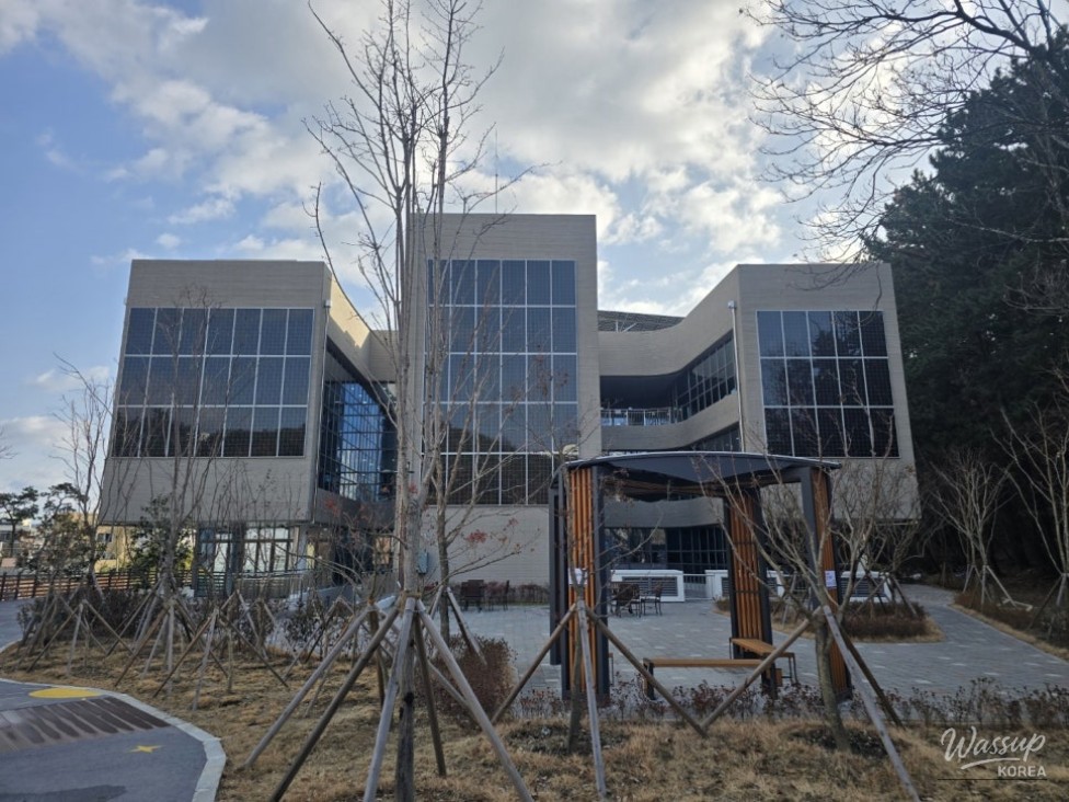 Children’s reading room at Ilgwang Library designed for comfortable reading