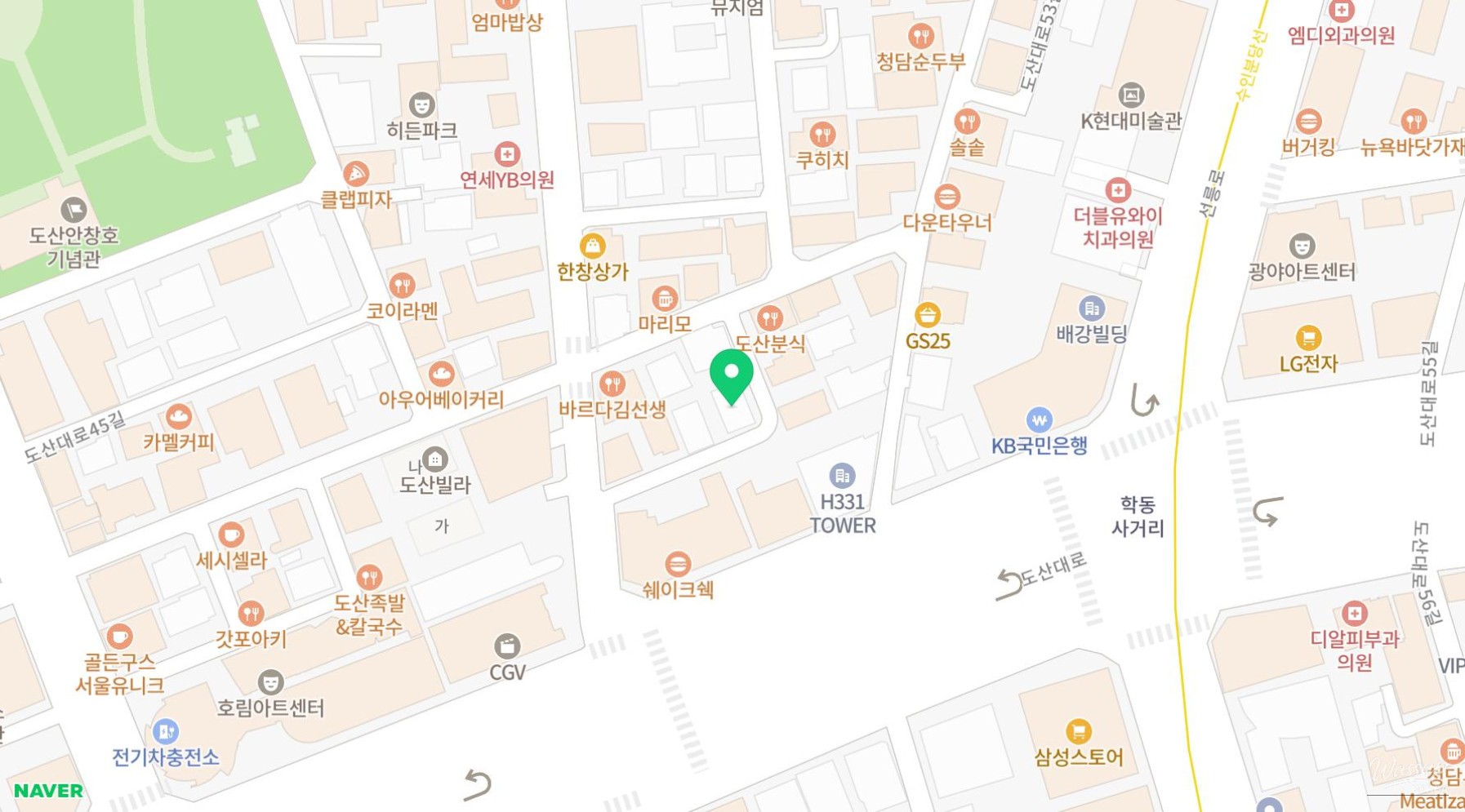 Interior atmosphere at The Corner House Apgujeong