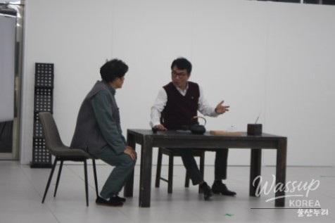 Actor portraying Wang Seogae in a quiet stage moment