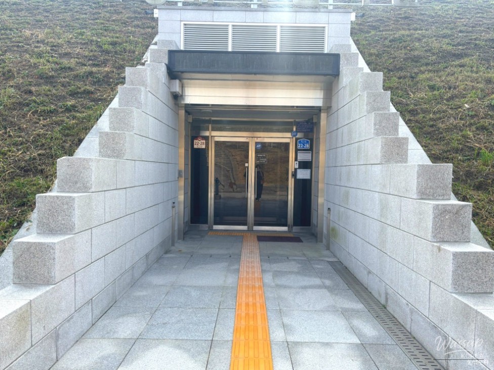 Archaeological artifacts displayed from Ulsan Innovation City excavation